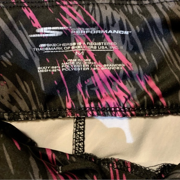 LN SKETCHER PERFORMANCE ATHLETIC WEAR. HIGH WAISTED. NO ROLL ELASTIC WAISTBAND. - Picture 5 of 8